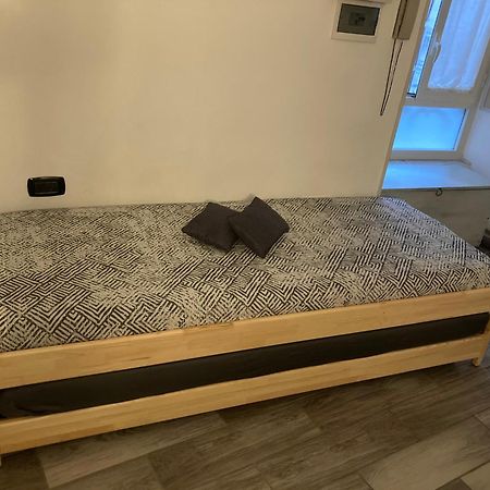 Napoli Central Nest Bed and Breakfast Esterno foto