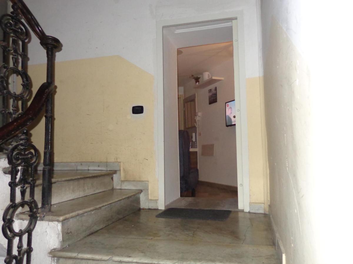 Napoli Central Nest Bed and Breakfast Esterno foto