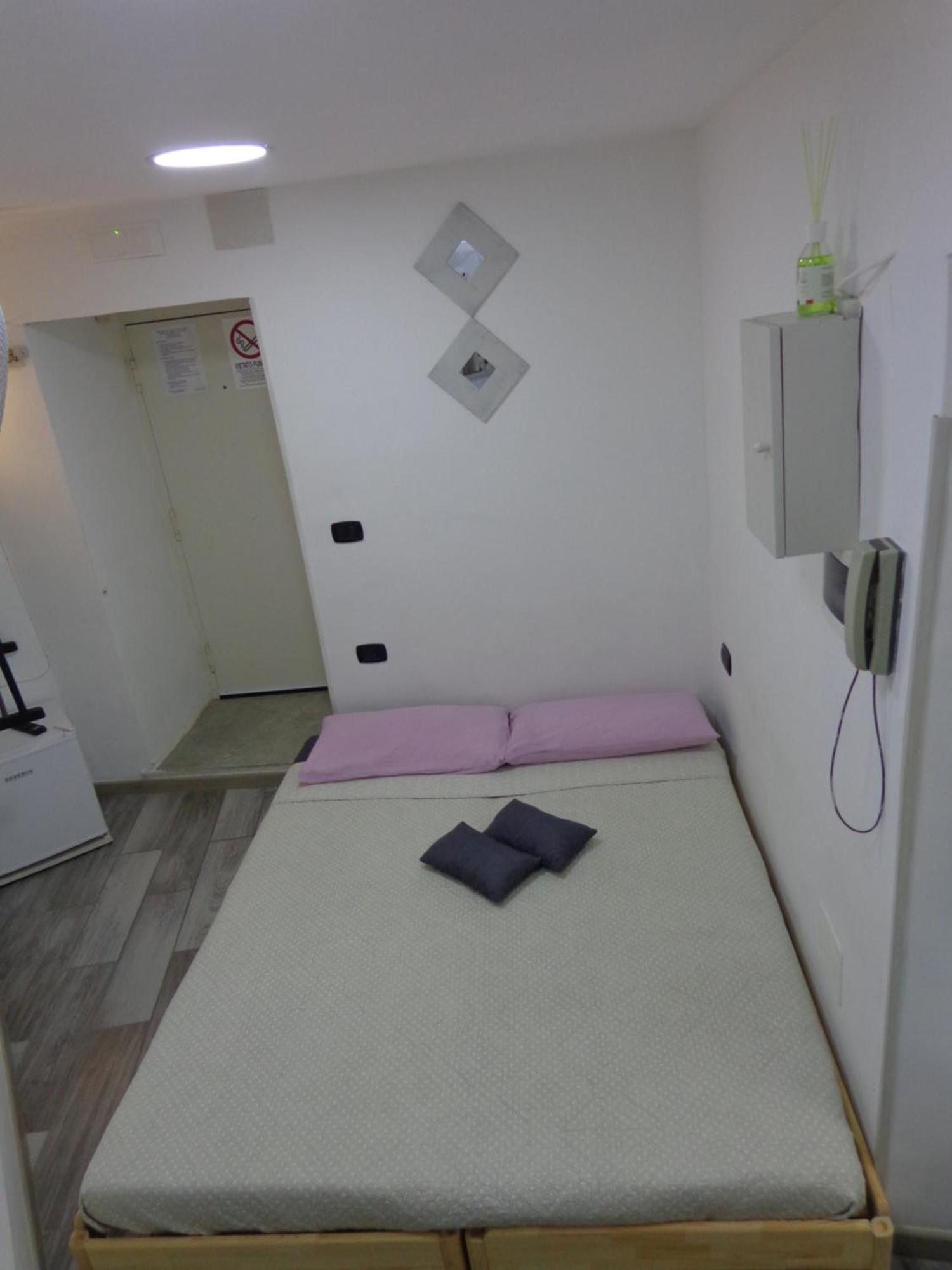 Napoli Central Nest Bed and Breakfast Esterno foto