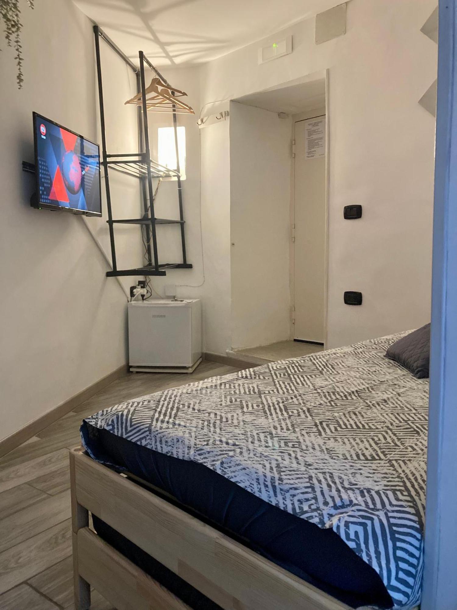 Napoli Central Nest Bed and Breakfast Esterno foto